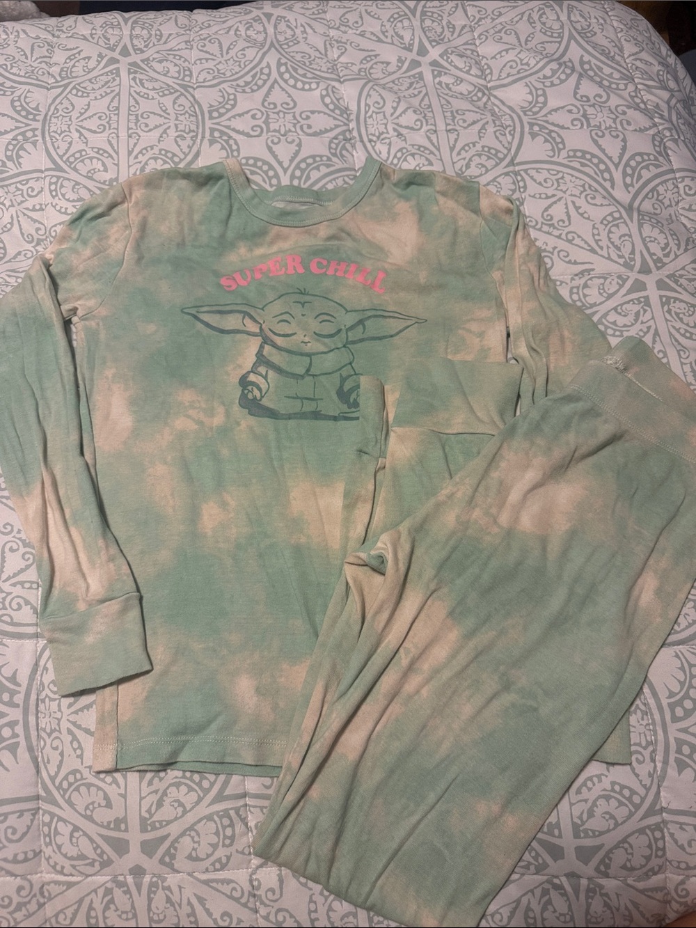GAP Star Wars Green Tie-Dye 'Super Chill' Kids Pajama Set